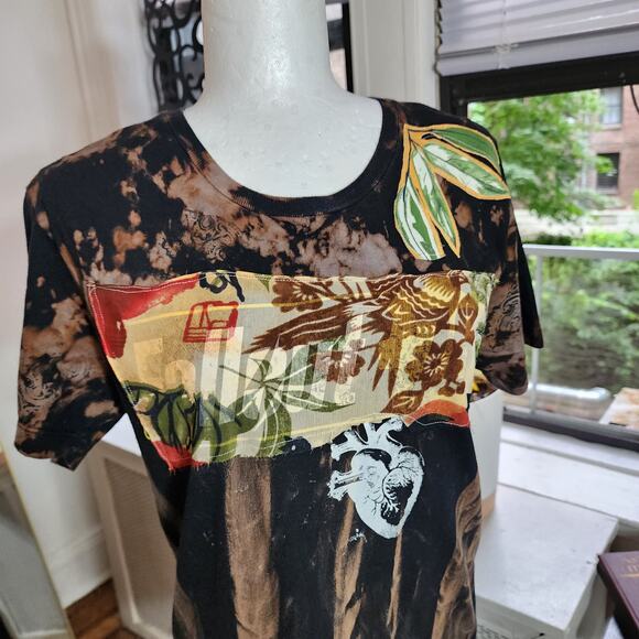 Handmade Upcycled Boho T-Shirt – Bleach-Dyed & Floral Patch Design - Picture 4 of 16